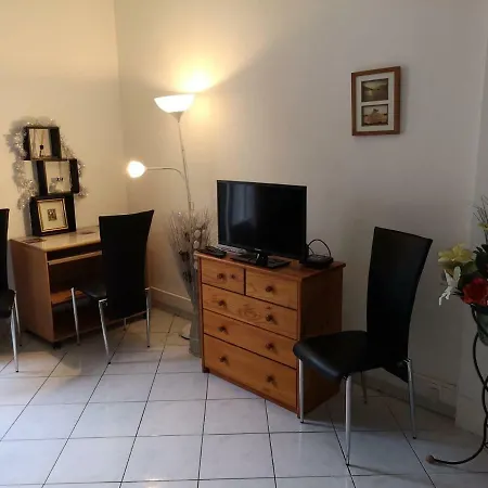 22 Rue Louis De Coppet Apartment